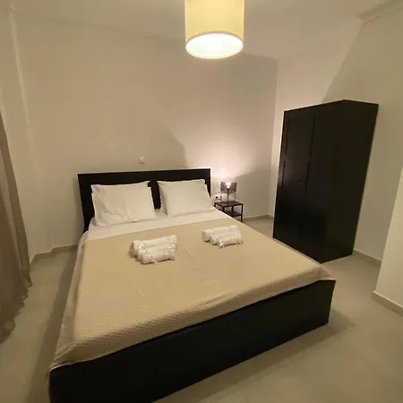 Efi's نيا ميشانيونا